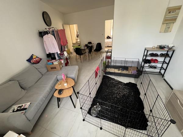 Thouars (79100) ref 93471 THOUARS Proche centre immeuble composé de 3 appartements loués