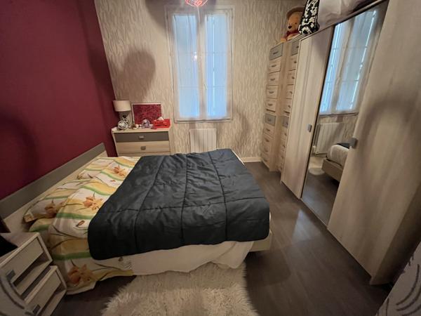 Thouars (79100) ref 93471 THOUARS Proche centre immeuble composé de 3 appartements loués