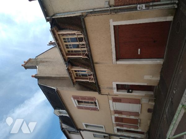 A deux pas du centre-ville de Cosne-Cours-sur-Loire dans la Nièvre (58),