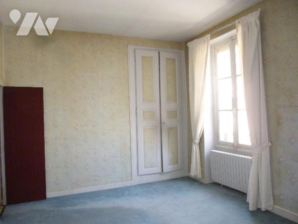 A deux pas du centre-ville de Cosne-Cours-sur-Loire dans la Nièvre (58),