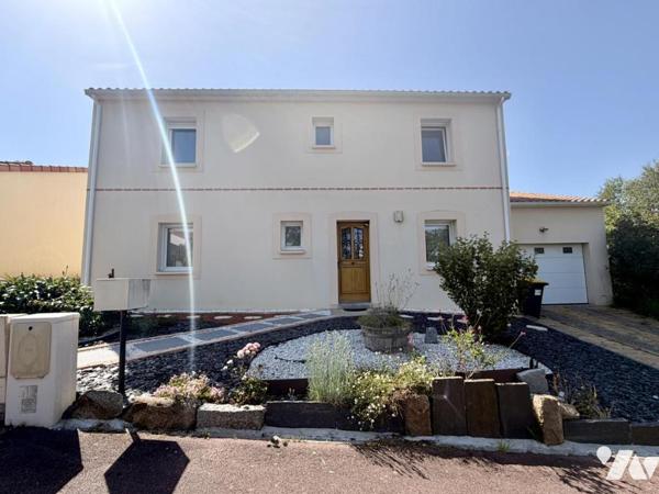 Maison familiale - Récente avec de beaux espaces - PORNIC