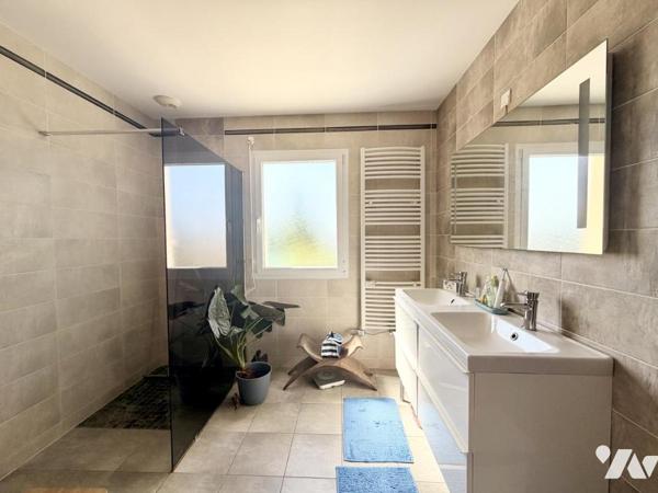 Maison familiale - Récente avec de beaux espaces - PORNIC