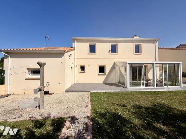 Maison familiale - Récente avec de beaux espaces - PORNIC