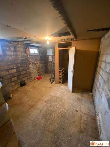 Maison situer dans village a 2h de Paris , commune très agréable.