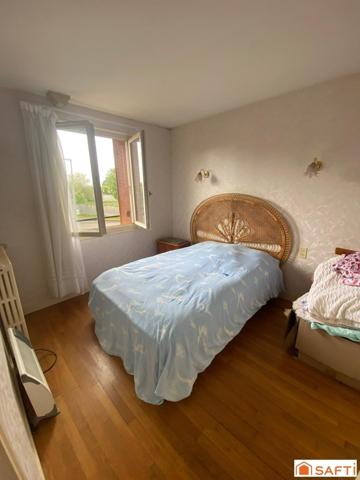 Maison situer dans village a 2h de Paris , commune très agréable.