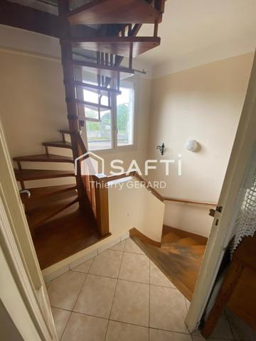 Maison situer dans village a 2h de Paris , commune très agréable.