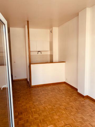 BOIS COLOMBES/ les vallées/ STUDIO 26,70 m² avec PARKING