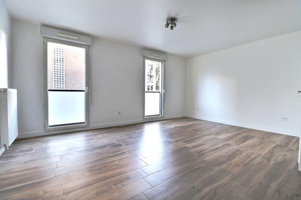Appartement Aubervilliers 1 pièce(s) 31 m2