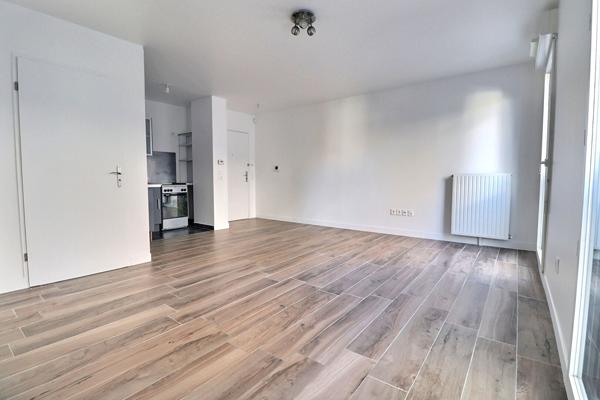 Appartement Aubervilliers 1 pièce(s) 31 m2