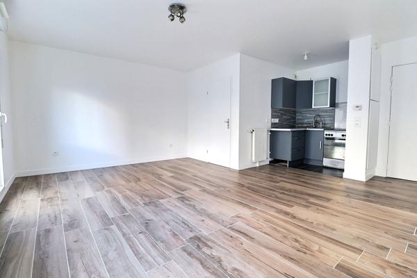 Appartement Aubervilliers 1 pièce(s) 31 m2