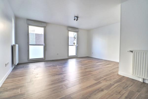 Appartement Aubervilliers 1 pièce(s) 31 m2