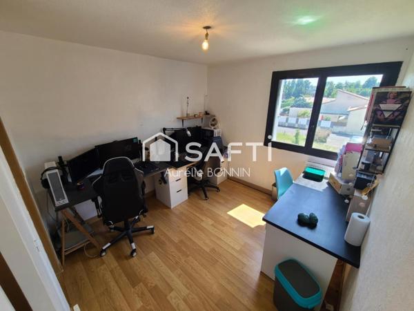 Pessac Le Bourghail, Je vous présente ce bel appartement de 3 pièces rénové sans vis à vis et au dernier étage