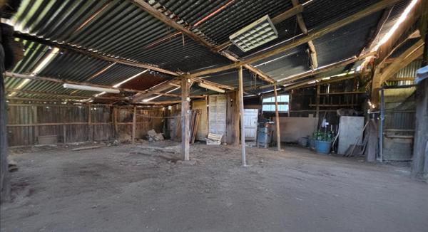 Maison familiale avec grand terrain et potentiel constructible