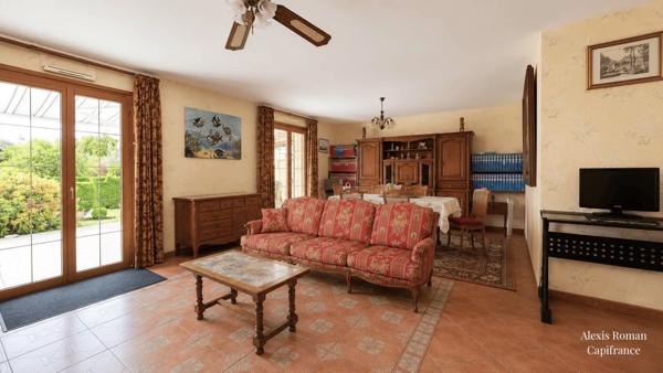 Plain-pied 148 m², DPE A sur 3 700 m² de terrain – Géothermie, double garage et jardin clos