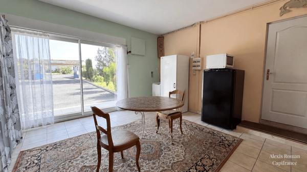 Plain-pied 148 m², DPE A sur 3 700 m² de terrain – Géothermie, double garage et jardin clos