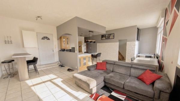 Appartement à vendre |  Saint-Clair-de-la-Tour |  2 pièces | 65 m²