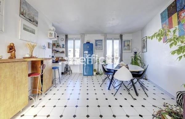 Appartement
         4 pièces
        - 74 m² 418 000 € *