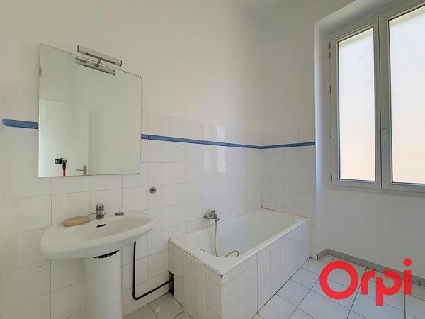 Appartement à louer  3 pièces • 56,77 m2 Ajaccio