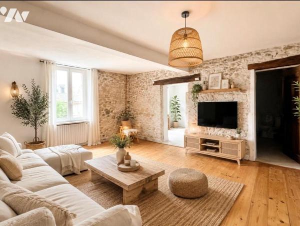 3 PIECES AVEC JARDIN - VARCES ALLIERES ET RISSET