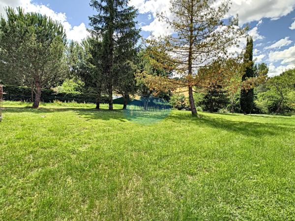 Ayguesvives (31450) Ayguesvives, terrain constructible de 501 m2 viabilisé