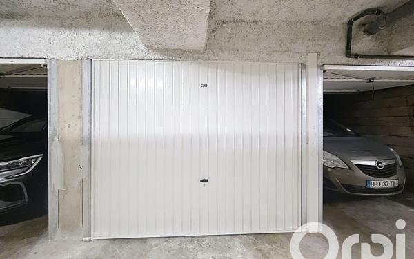 Stationnement à louer    13 m2 Villeurbanne