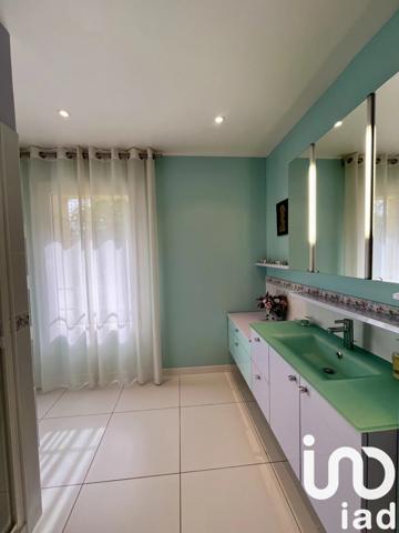 Maison à vendre 10 pièces 260 m² Marcillac-Saint-Quentin