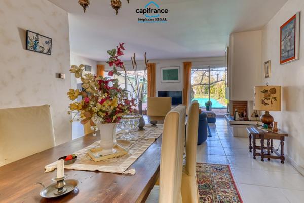 Maison à vendre 6 pièces de 165m2 habitables sur terrain de 770m2 avec piscine et garage