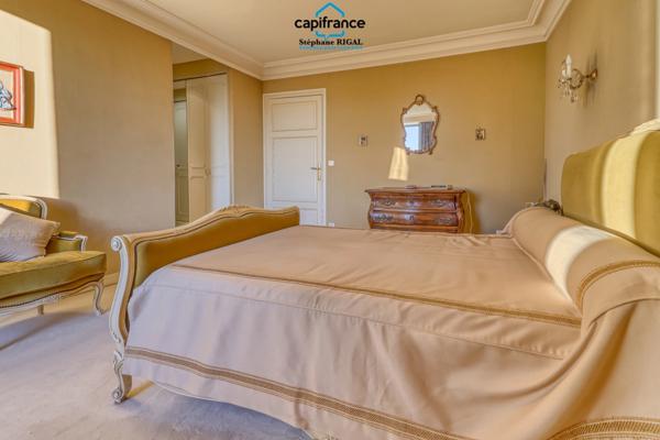 Maison à vendre 6 pièces de 165m2 habitables sur terrain de 770m2 avec piscine et garage