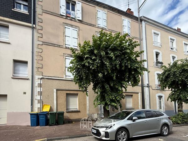 Appartement
         2 pièces
        - 49 m² 97 500 € *