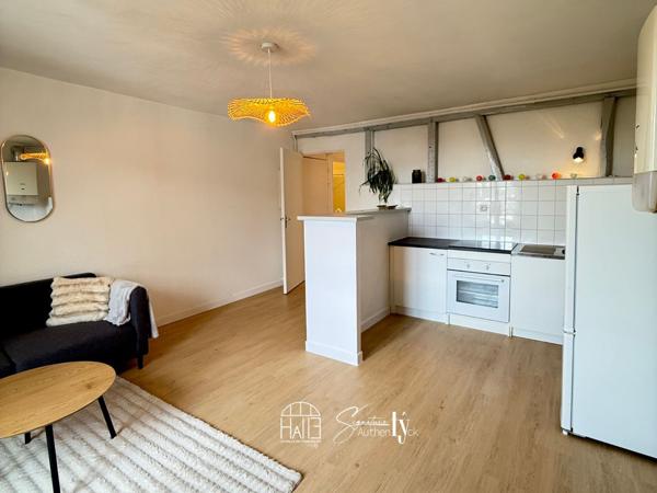 Appartement
         2 pièces
        - 49 m² 97 500 € *