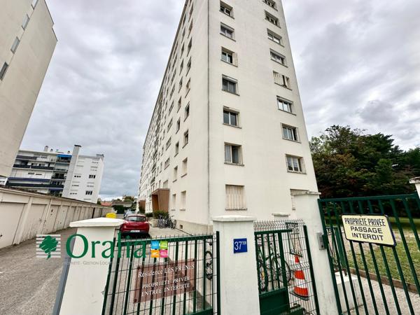 Parking · Location Bordeaux (33000) 12m²