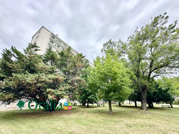 Parking · Location Bordeaux (33000) 12m²