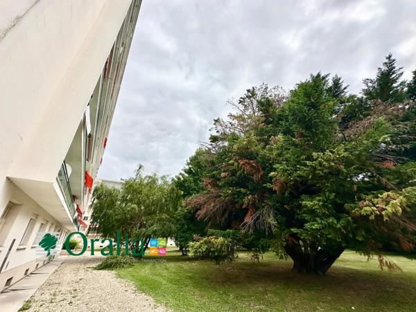 Parking · Location Bordeaux (33000) 12m²