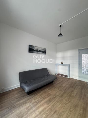 APPARTEMENT À LOUER DE 4 PIÈCES DE 11,00 M²