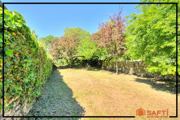 Ensemble immobilier composé de quatre maisons