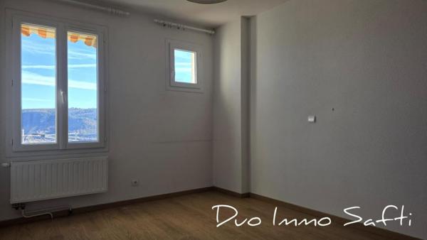 Immeuble de rapport – 5 lots – Au pied du château de Gréoux-les-bains