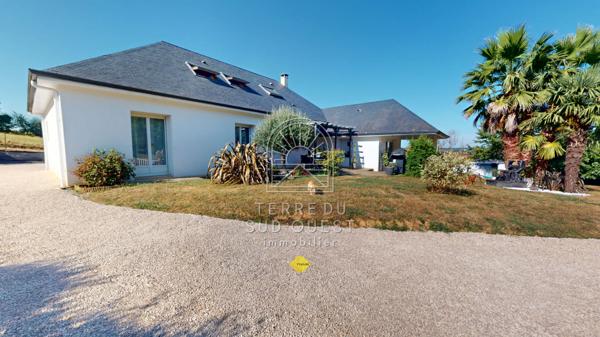 Maison 6 pièce(s) 4 chambre(s) 166 m²