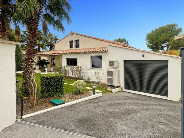 Maison Les Pennes Mirabeau 6 pièce(s)  Un bien confidentiel pour amateurs de lieux singuliers.