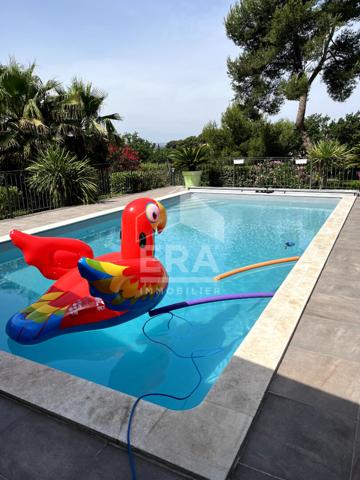 Maison Les Pennes Mirabeau 6 pièce(s)  Un bien confidentiel pour amateurs de lieux singuliers.