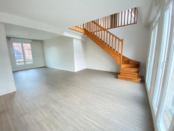 A LOUER APPARTEMENT PROCHE CENTRE VILLE DE ST QUENTIN 02100