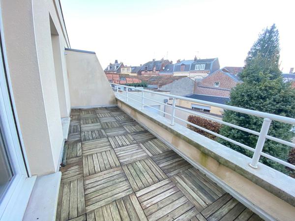 A LOUER APPARTEMENT PROCHE CENTRE VILLE DE ST QUENTIN 02100
