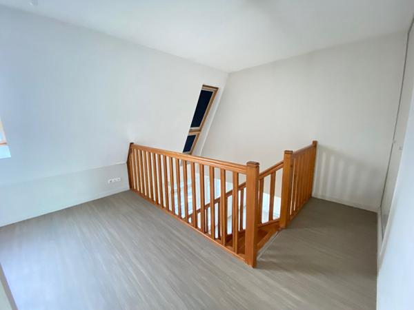 A LOUER APPARTEMENT PROCHE CENTRE VILLE DE ST QUENTIN 02100