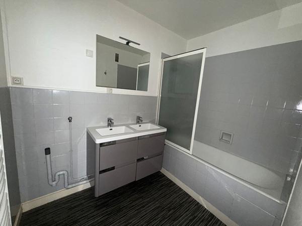 Appartement T3 meublé - LA ROCHE SUR YON