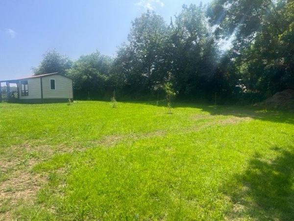 Terrain  constructible d'une superficie de 1853 m2