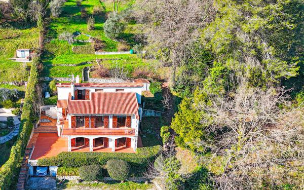 Maison à vendre    7 pièces •  La Colle-sur-Loup