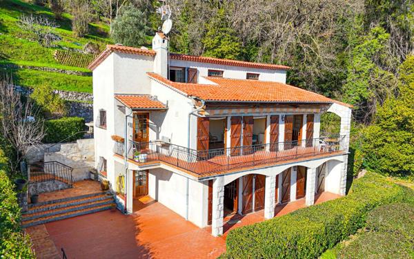 Maison à vendre    7 pièces •  La Colle-sur-Loup