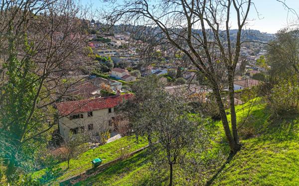 Maison à vendre    7 pièces •  La Colle-sur-Loup