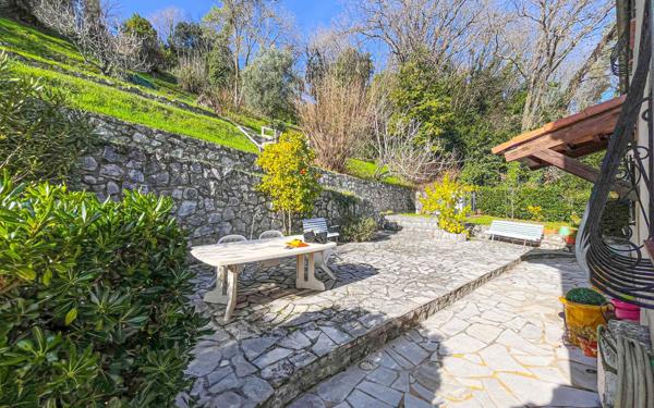 Maison à vendre    7 pièces •  La Colle-sur-Loup