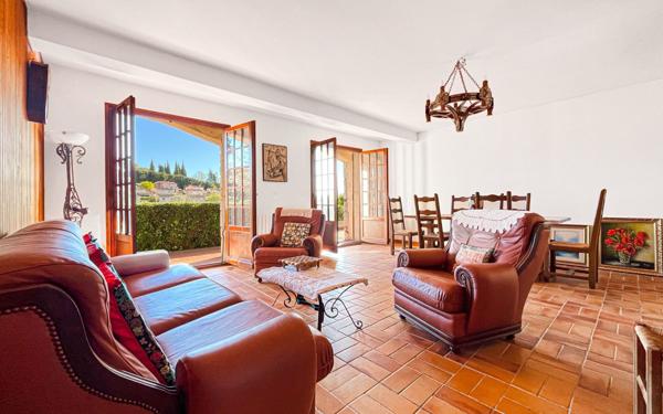 Maison à vendre    7 pièces •  La Colle-sur-Loup