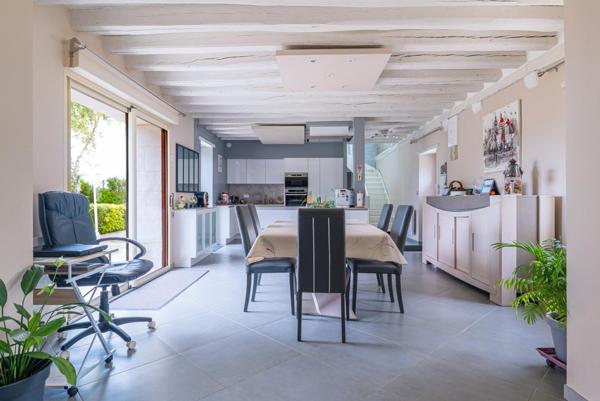 Maison à PARIGNE-L'EVEQUE, 72250 - 6 pièces 180m²